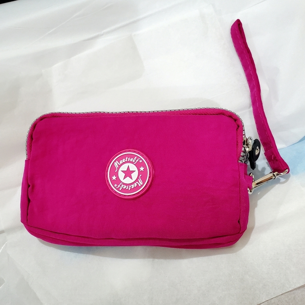 💖 BARBIE PINK Wallet Case Zipper 3 Compartment Hand Strap Nylon L👀K 💖 - Picture 3 of 4